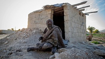 Pria asal Iran ini dikabarkan media lokal bahwa ia meninggal pada Minggu silam di desa Dejgah, Fars, di usia yang ke-94 tahun. Foto: AFP/Getty Images