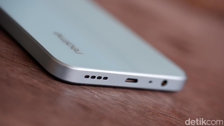Realme C33