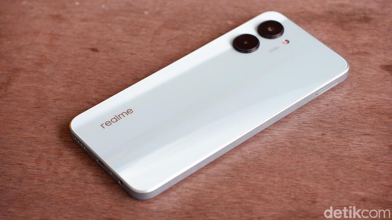 Realme C33