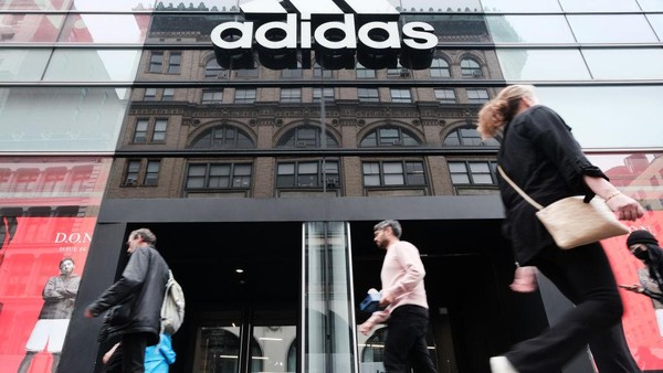 Gelar Investigasi Adidas Cium Aroma Suap Libatkan Staf Senior di China