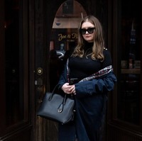 Anna kemudian dibebaskan lebih awal dari penjara pada Februari 2021. Sejak dibebaskan, dia dilarang menggunakan media sosial dan harus menggunakan pemantauan elektronik. Foto: Getty Images/Alexi Rosenfeld/AD