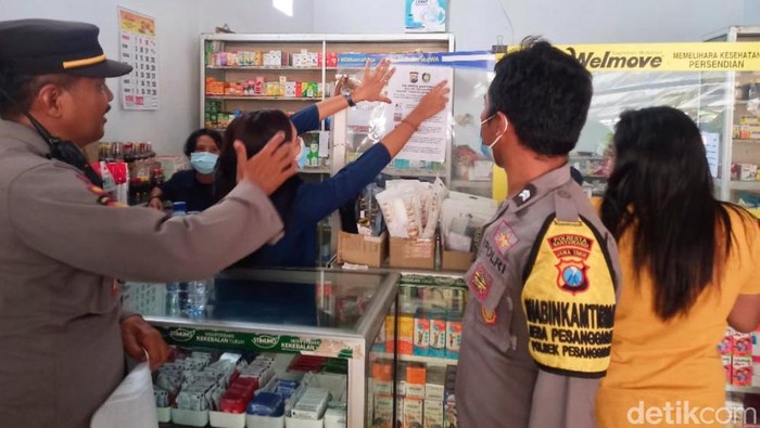 sidak apotek pesanggaran banyuwangi