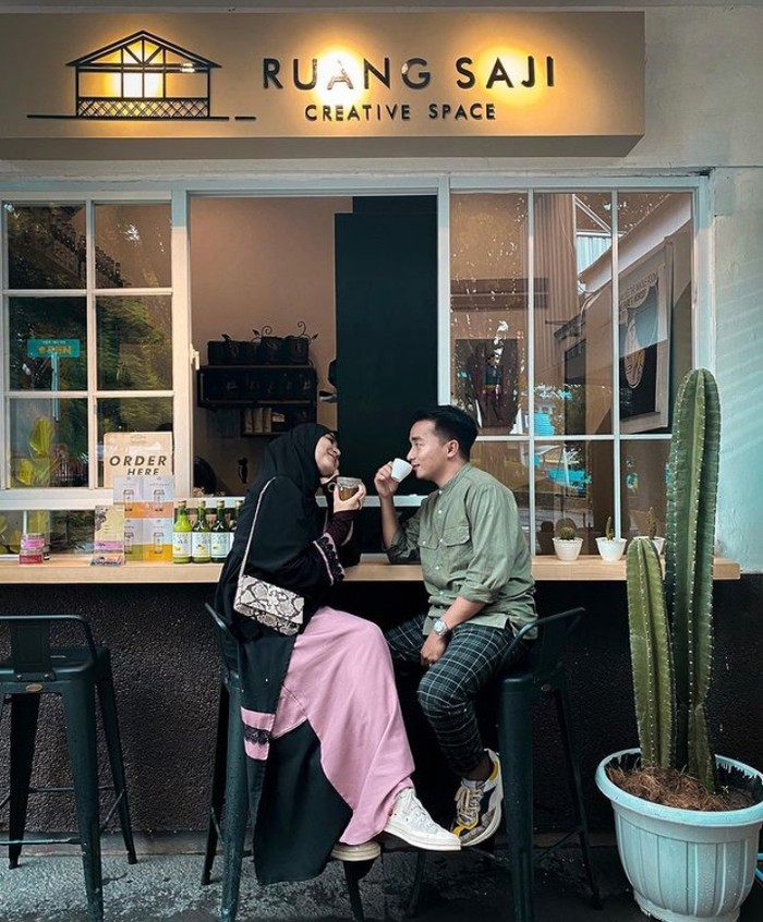 Terseret Isu Trading, Ini Momen Taqy Malik Ngeteh di Kaki Gunung