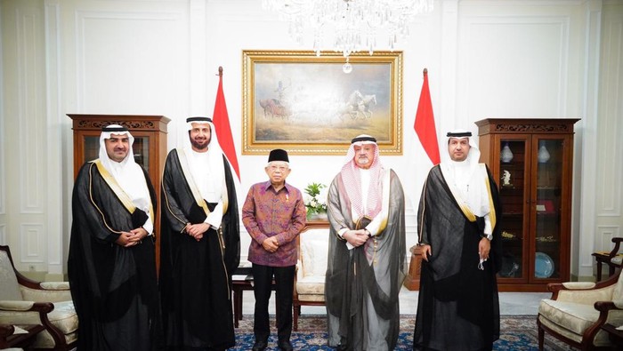 Wakil Presiden (Wapres) K.H. Ma’ruf Amin Rabu pagi menerima kunjungan Menteri Urusan Haji dan Umrah  Arab Saudi Tawfiq Fawzan Muhammed Alrabiah