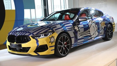 Wujud BMW Seri The 8 X Jeff Koons, Satu-satunya di Asia Tenggara