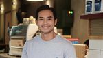 10 Momen Ngopi Rino Soedarjo yang Dikabarkan Pacar Gisella Anastasia