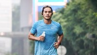 Rino juga sangat suka olahraga. Ia sering memamerkan aktivitas fisiknya di Instagram, termasuk saat lari sambil memegang sebotol minuman isotonik di tangannya.
