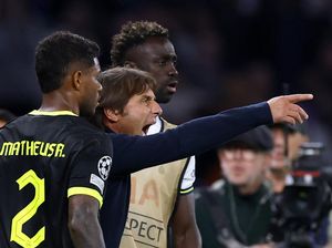 Momen Selebrasi Conte Berganti Omelan sampai Tunjuk-tunjuk Wasit!