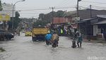 Potret Banjir Majene Sulbar Rendam 2 Kecamatan hingga Jalan Trans Sulawesi