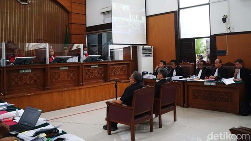 Brigjen Hendra Kurniawan dan Kombes Agus Nurpatria Adi Purnama menjalani sidang lanjutan perintangan penyidikan kasus pembunuhan Brigadir Yosua Hutabarat di Pengadilan Negeri Jakarta Selatan, Kamis (27/10/2022).