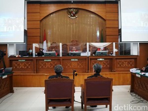 Hakim Cecar Saksi soal Siapa Isukan CCTV Kompleks Sambo Hilang Kena Petir