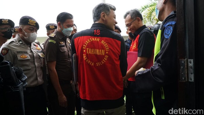 Brigjen Hendra dan Kombes Agus Nurpatria Jalani Sidang Pembunuhan Brigadir Yosua Brigjen Hendra Kurniawan dan Kombes Agus Nurpatria Adi Purnama menjalani sidang lanjutan perintangan penyidikan kasus pembunuhan Brigadir Yosua Hutabarat di Pengadilan Negeri Jakarta Selatan, Kamis (27/10/2022).