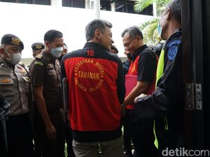 Hendra Kurniawan-Agus Nurpatria Jalani Sidang Kasus Yosua