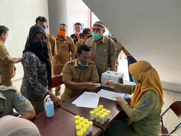 Cegah Penyalahgunaan Narkoba 600 Asn Pemkab Kediri Jalani Tes Urine