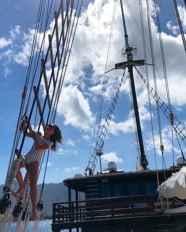 Di Instagram, Chloe sering terlihat bepergian ke sejumlah destinasi glamour, termasuk Bali dan Italia. Foto: Instagram Chloe Stroll