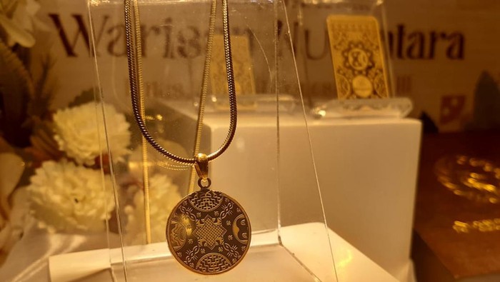 Emas Batik Antam