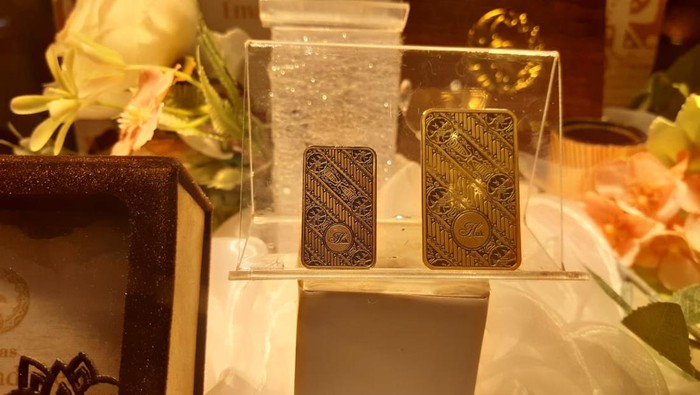 Emas Batik Antam Emas Batik Antam