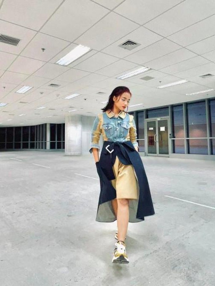 Fuji dan Thariq Halilintar Fuji tampil di Jakarta Fashion Week.