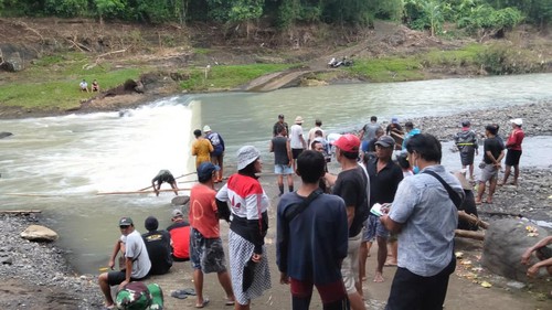 I Ketut Suada (49) dilaporkan hilang dan diduga hanyut di Tukad Yeh Ho, Tabanan, setelah sebelumnya sempat mandi di Tukad Yeh Yo pada Rabu (26/10/2022).