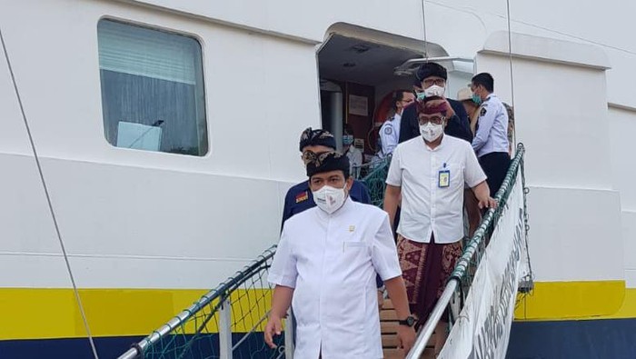 Kapal pesiar MV National Geographic Orion bersandar di Benoa Cruise Terminal (BCT)