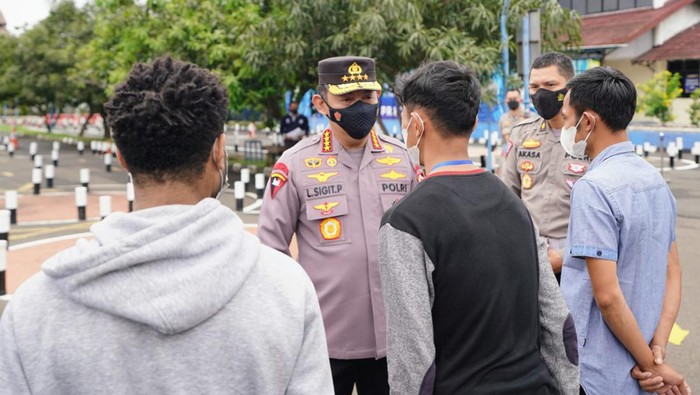 Kapolri Jenderal Listyo Sigit Prabowo sidak di Satpas SIM, Daan Mogor (dok. Istimewa)