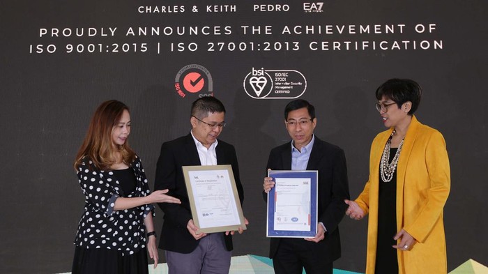 KCG Siap Bersaing Dorong Pemulihan Ekonomi Pasca Pandemi PT Kurnia Ciptamoda Gemilang (KCG) menerima sertifikat ISO 9001:2015 dan ISO 27001:2013. KCG pun siap mendorong pemulihan ekonomi pasca pandemi.