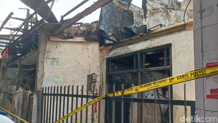 Kebakaran Hanguskan 5 Rumah di Jakbar