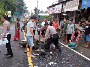 2 Motor Adu Jangkrik di Rendang Karangasem, Pelajar-Petani Tewas
