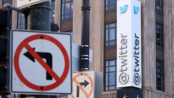 Musk mengisyaratkan untuk menjadi bos teratas media sosial berikon burung biru itu setelah memperbarui bio profilnya menjadi Chief Twit.