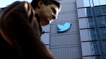 Jajaran petinggi Twitter telah lebih dulu dipecat Elon Musk, termasuk sang CEO Parag Agrawal. Foto: Getty Images/Justin Sullivan