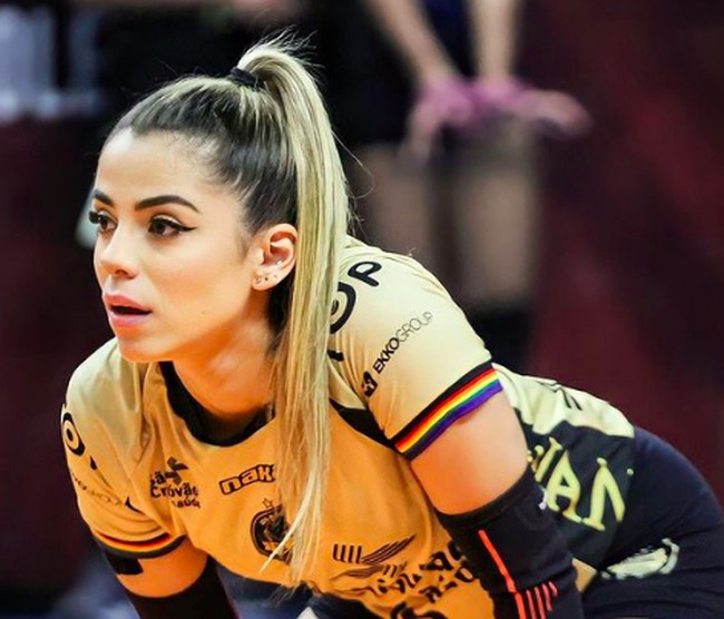 Inilah potret cantiknya di lapangan voli. Meski bertanding, namun Keyla tetap terlihat segar. Foto: dok. Instagram/@key.alvees