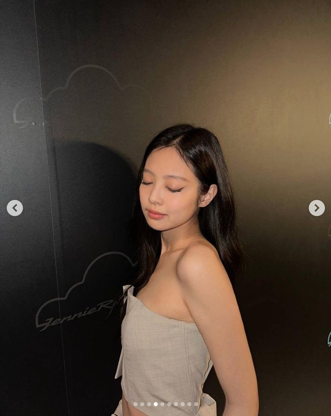 Jennie BLACKPINK membuktikan eksistensinya sebagai idol KPop yang mendunia. Setelah bekerja sama dengan sejumlah brand fashion dan makeup dunia, Jennie digaet menjadi endorser brand mobil sport mewah asal Jerman, Porsche. Foto: dok. Instagram @jennierubyjane