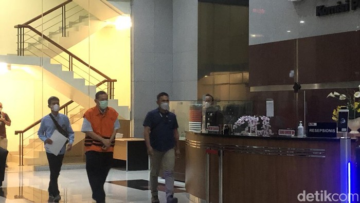 KPK Tahan Frank Wijaya Tersangka Kasus Suap HGU BPN Kanwil Riau