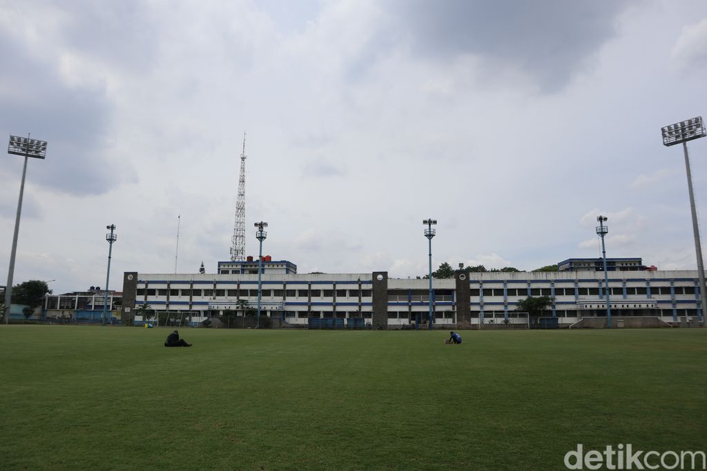 Lapangan di Stadion Persib.