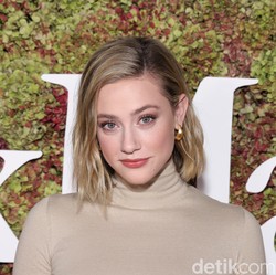 Lili Reinhart Jadi Moderator Video Paling Gelap di Internet