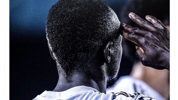 Untuk kedua kalinya, tim yang menyingkirkan Barcelona ke Europa League adalah Bayern Munich. Foto: Twitter