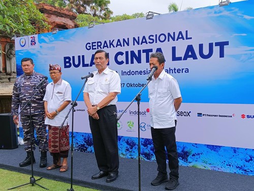 Menteri Koordinator Bidang Kemaritiman dan Investasi Luhut Binsar Pandjaitan saat membuka Gernas BCL di Taman Bhagawan, Tanjung Benoa, Badung, Bali