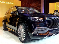 Mercedes Maybach S-Class 580, mobil sedan ini masuk generasi kedua. Foto: Ridwan Arifin