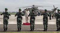 Menhan menyerahkan dua unit Helikopter Bell 412 kepada TNI AD (Pupenerbad) dengan nomor register HA-5116 dan HA-5183.  