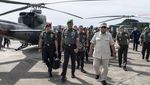 Momen Prabowo Serahkan Dua Helikopter Bell ke TNI AD