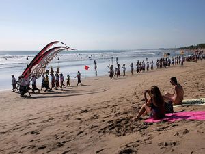 Viral Bule Berhubungan Seks Diduga di Pantai Canggu Bali