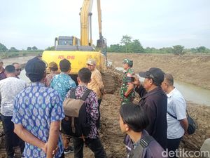 Banjir di Cermen Gresik Mulai Surut, Perbaikan Tanggul Jebol Dipercepat