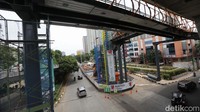 Pemerintah Provinsi DKI Jakarta tengah menjalankan program pembangunan Skywalk salah satunya di Kebayoran Lama.
