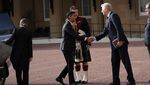 Momen PM Baru Inggris Rishi Sunak Bertemu Raja Charles III