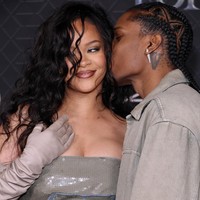 Dirilis secara global pada 11 November 2022, film Black Panther 2: Wakanda Forever melibatkan Rihanna sebagai salah satu pengisi soundtrack. Ia secara khusus menulis lagu Lift Me Up yang didedikasikan untuk mendiang Chadwick Boseman, pemeran Black Panther yang meninggal karena kanker usus pada Agustus 2020. (Foto: WireImage/Amy Sussman)