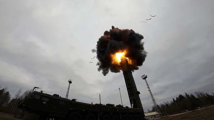Senjata Nuklir Taktis Rusia Disebar di Belarusia, Tetangga 3 Anggota NATO Senjata Nuklir Taktis Rusia Disebar di Belarusia, Tetangga 3 Anggota NATO