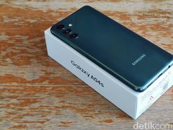 Menggenggam Galaxy A04s, HP Rp 2 Juta Spesifikasi Aduhai