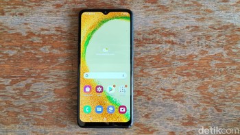 Layarnya memiliki bentangan 6,6 inch dengan resolusi HD+. Foto: Adi Fida Rahman/detikINET