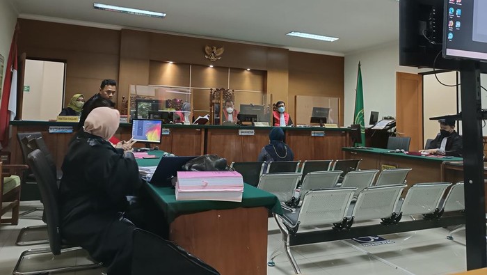 Sidang tuntutan terdakwa korupsi di UPT Syariah PT Pegadaian di Cibeber