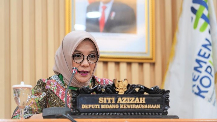 Kementerian Koperasi dan UKM (Kemenkop UKM) tengah mempersiapkan roadmap Percepatan Transformasi Digital UMKM. Langkah ini dalam rangka mencapai target 30 juta UMKM go online pada 2024.